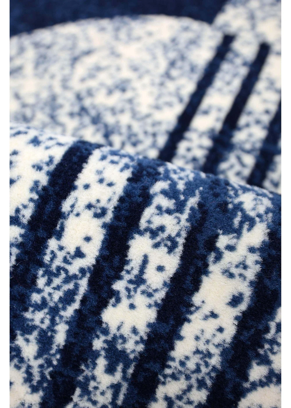 Homemaker Modern Geo Navy/Gold Rug - 120 x 170 Image 3