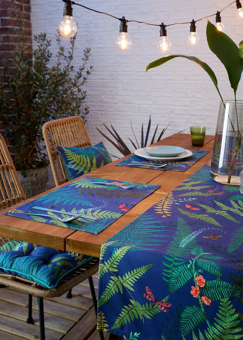 RHS Navy Woodland Fern Shower Proof Dining Placemat Pair (34x46cm) - One Size Image 4