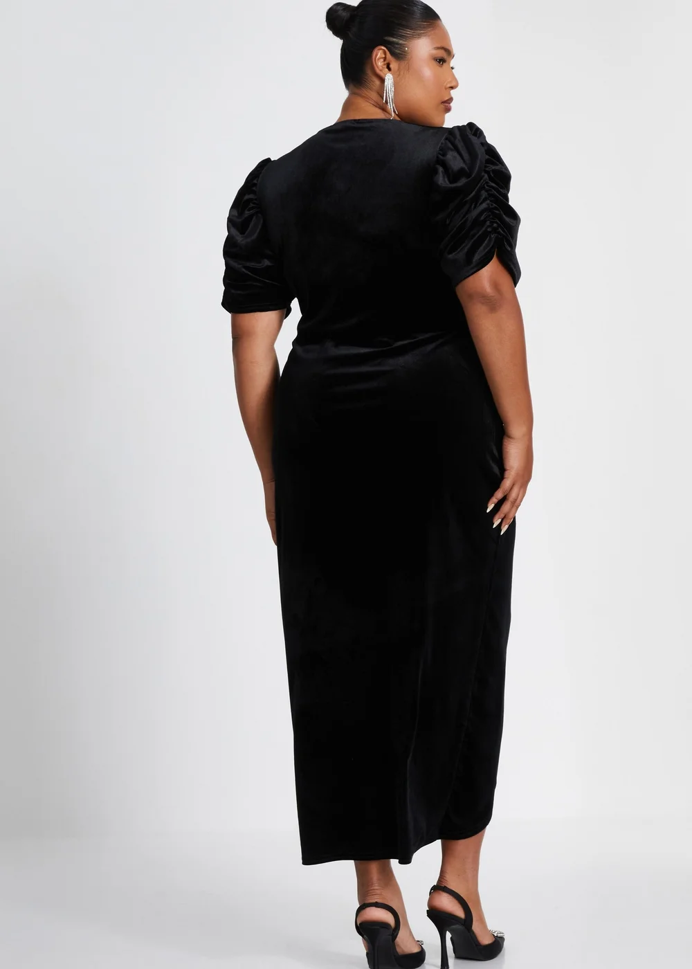 Quiz Black Curve Velvet Wrap Midi Dress - 16 Image 2