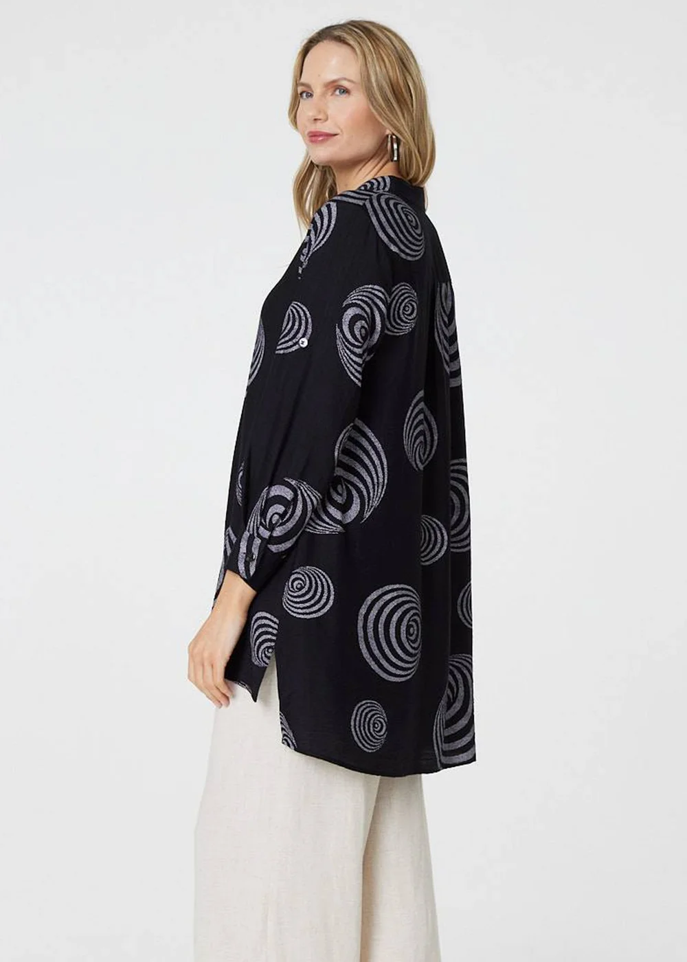 Izabel London Black Geo Print Long Sleeve Relaxed Shirt - 8 Image 2