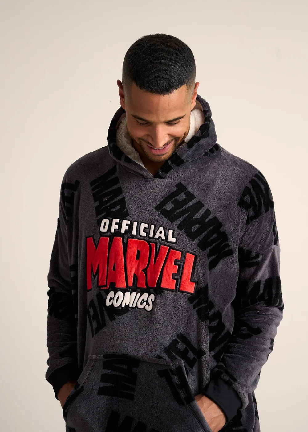 Marvel Boys Grey Hooded Blanket - Small/Medium Image 2