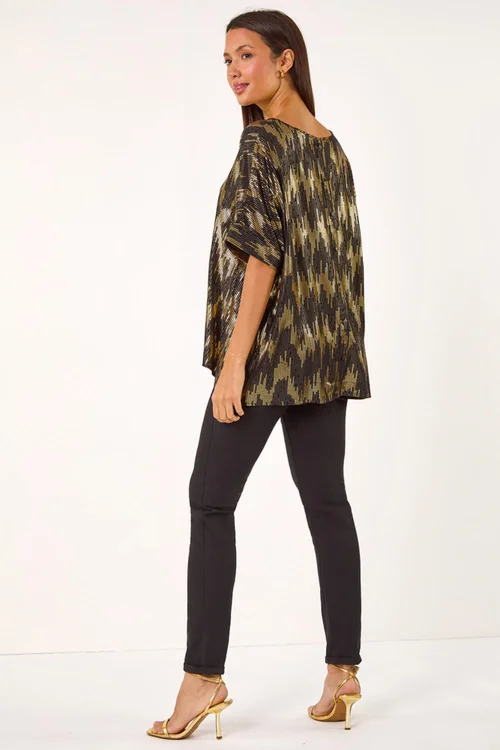 Roman Black Foil Print Button Detail Oversized Tee - Size 24 Image 4