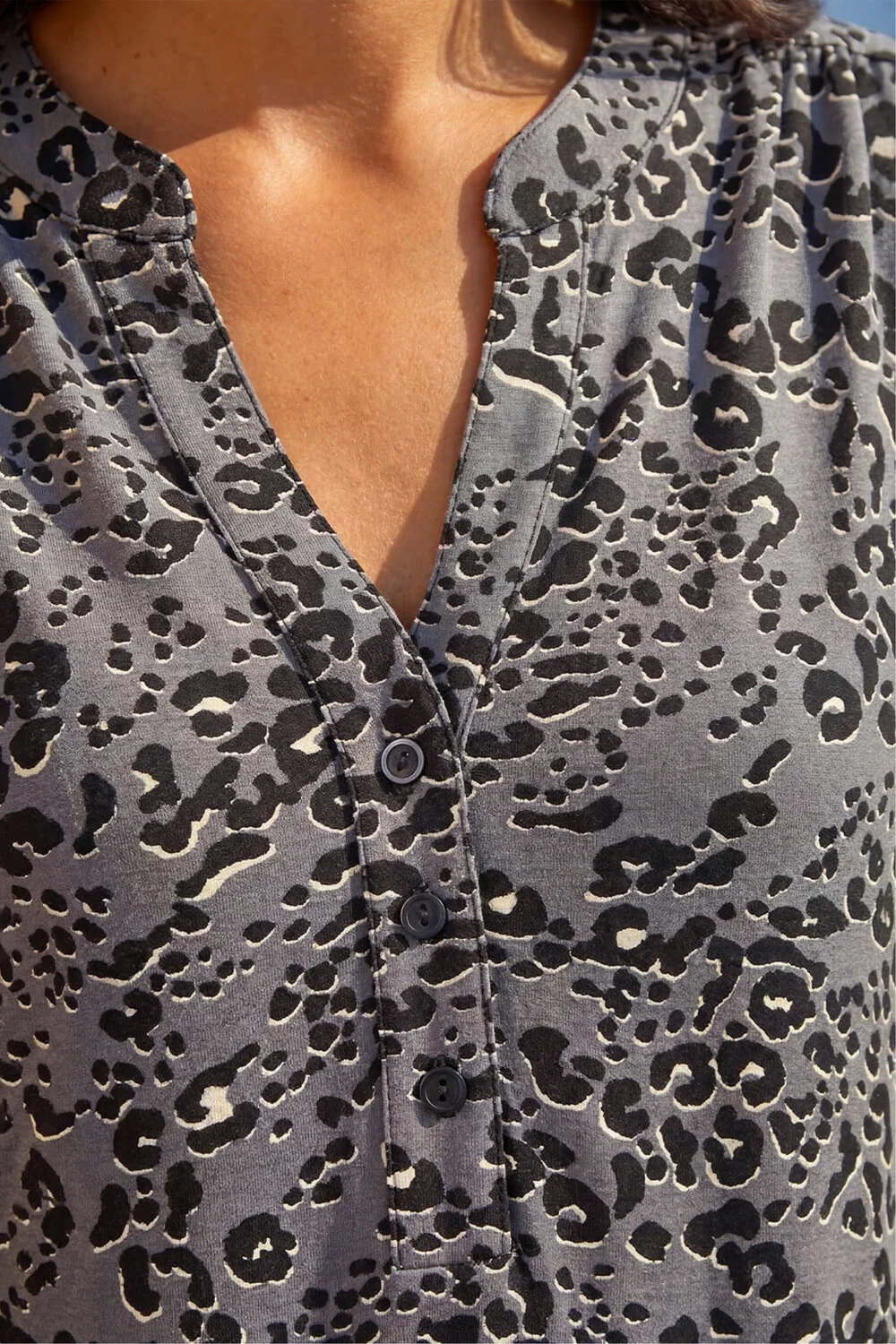 Roman Grey Animal Print Stretch Blouse - 18 Image 4
