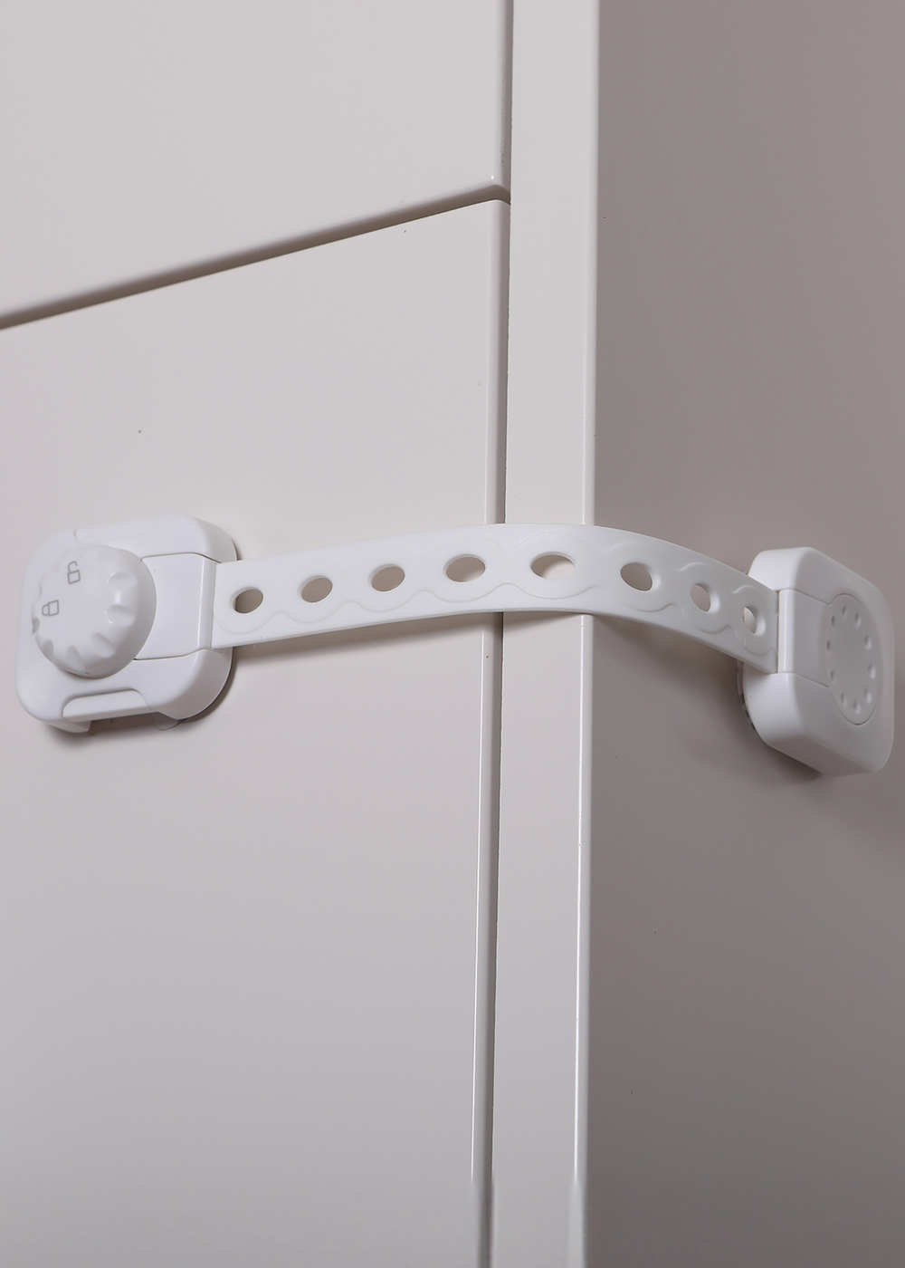 Dreambaby White Twist 'N Lock Multi-Purpose Latches 6 pack - One Size Image 3