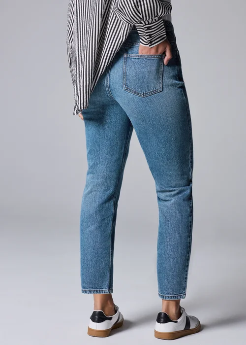 Blue Mid Wash Mom Style Jeans - Size 28 29 leg Image 4