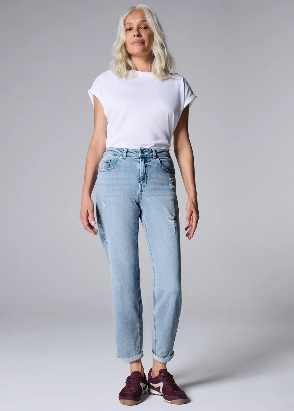 Riley Boyfriend Lightwash Jeans - 8 Image 1