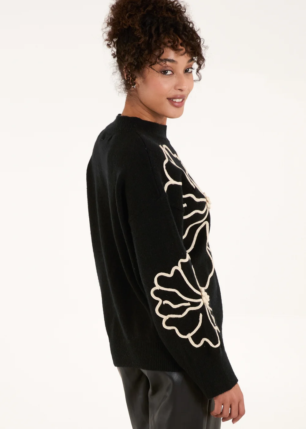 Blue Vanilla Black Large Flower Embroidery Jumper - S/M Image 2