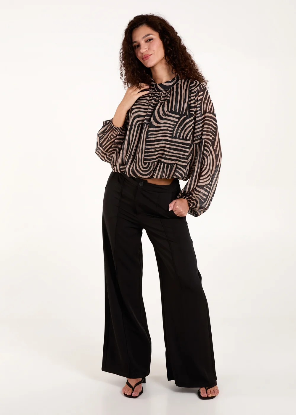 Blue Vanilla Black Geometric Swirl Bubble Hem Top - S/M Image 3