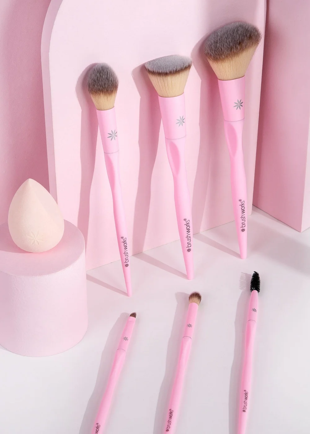 Brushworks Pastel Pink Must-Have Brush Set - One Size Image 2