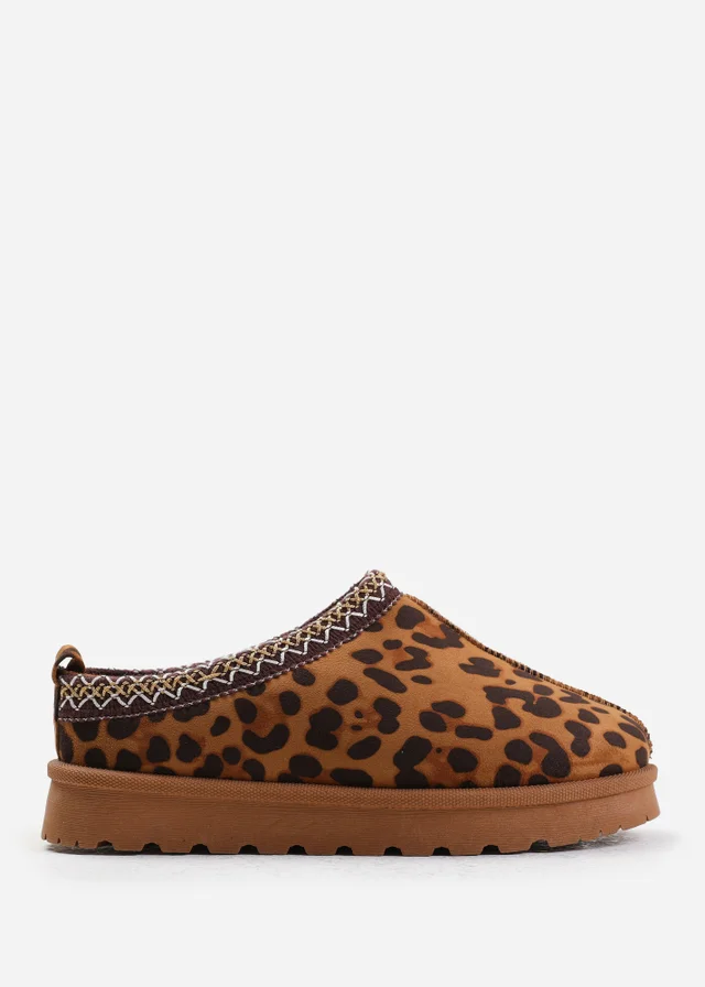 Where's That From Pine Leopard Faux-Faux Suede Fur Lining Slipper Boots