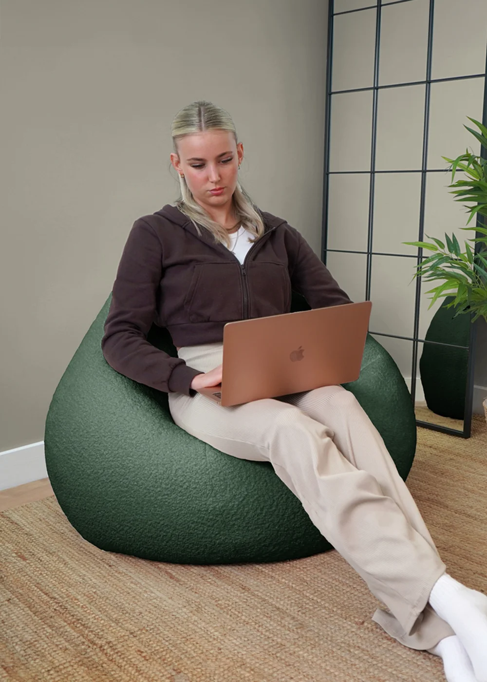 rucomfy Snug Slouchbag Dark Green Beanbag - One Size Image 2