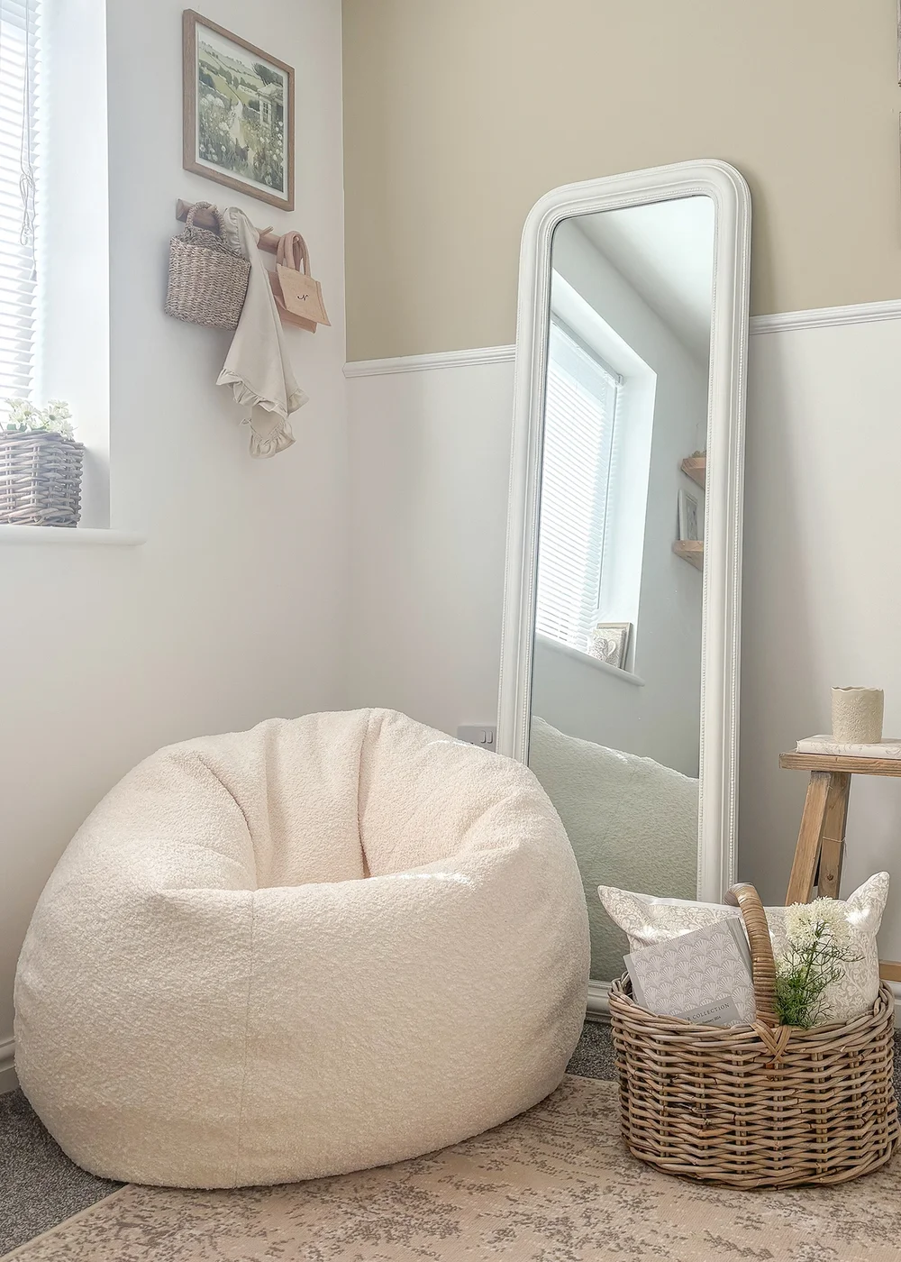 rucomfy Snug Slouchbag Natural Beanbag - One Size Image 2