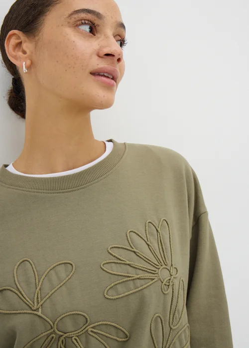 Green Floral Stitch Sweatshirt - XS Image 3