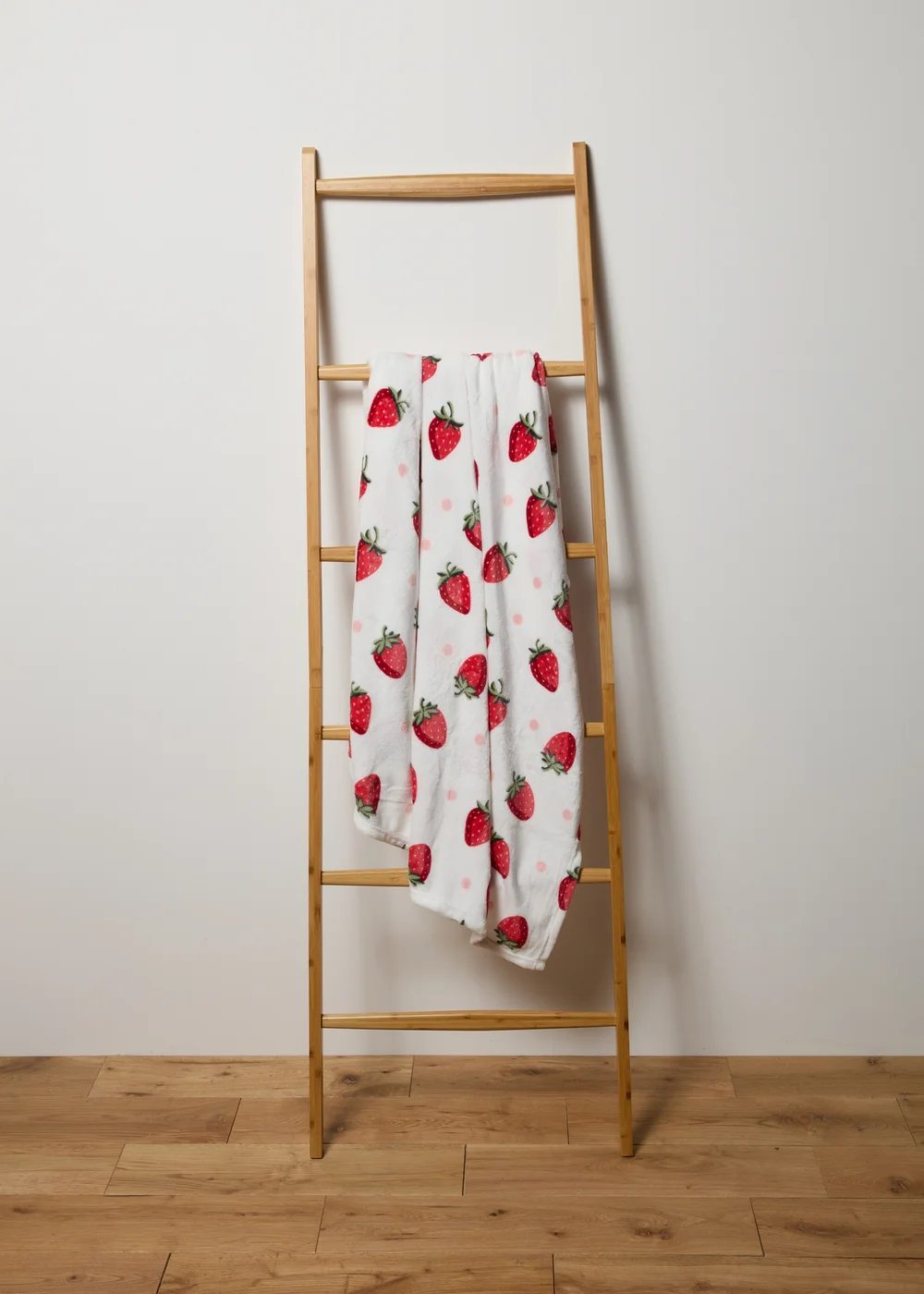 Strawberry Print Throw Image 1