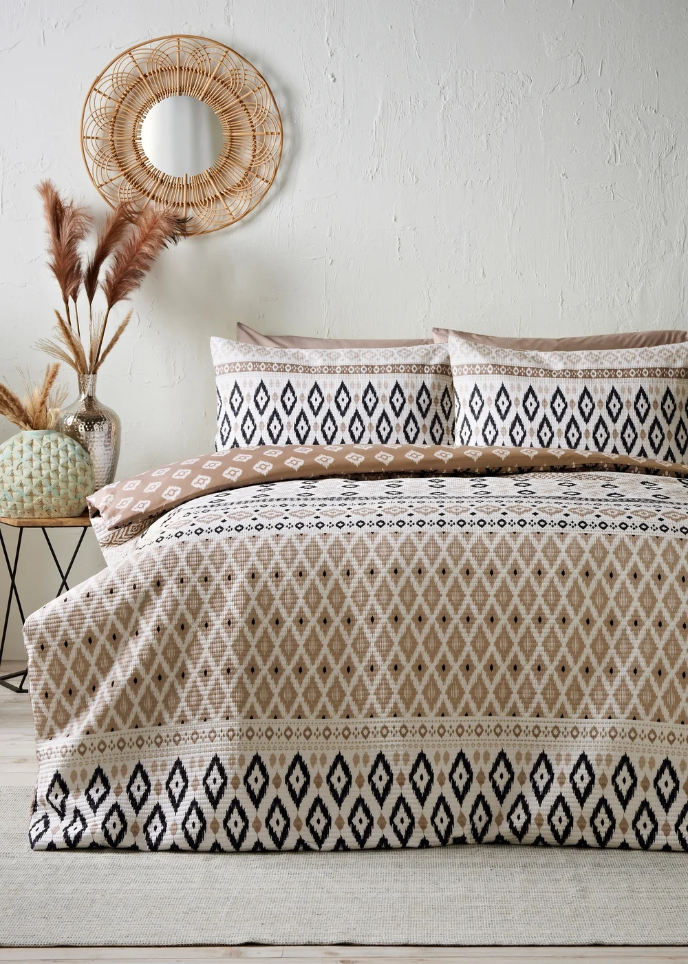 Natural Geometric Pinsonic Duvet Set - Single Image 1
