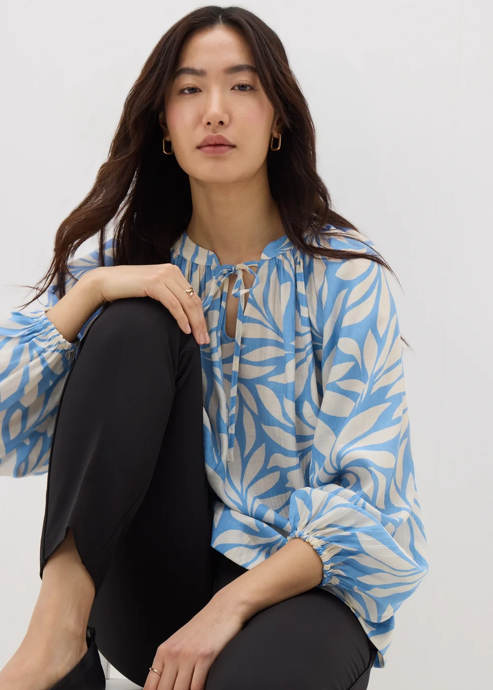 Et Vous Blue Palm Crinkle Boho Blouse - 8 Image 1