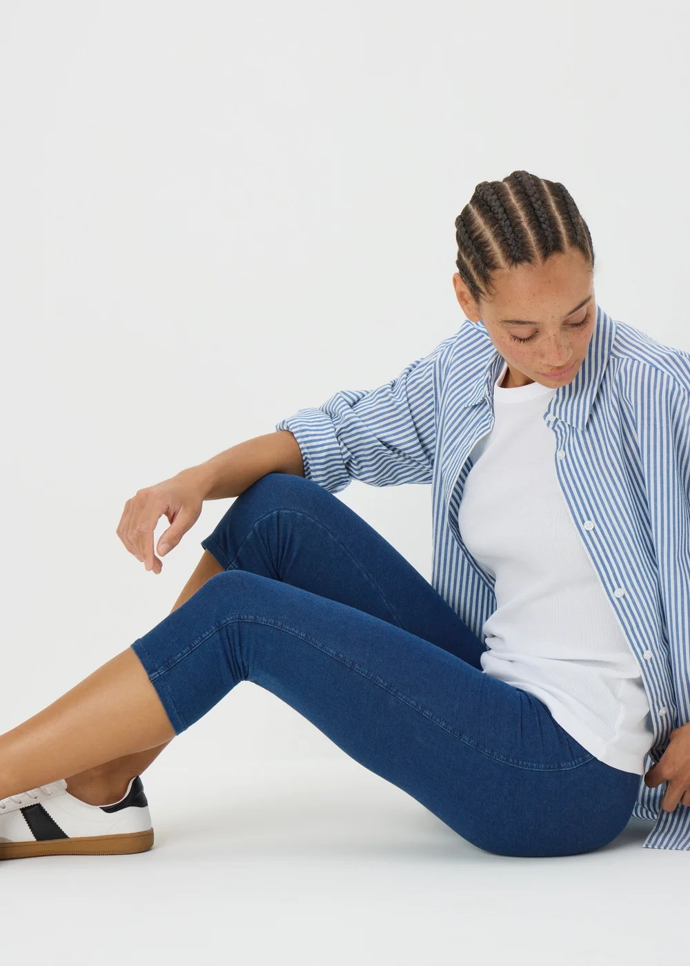 Blue Denim Cropped Jeans - 8 Image 1