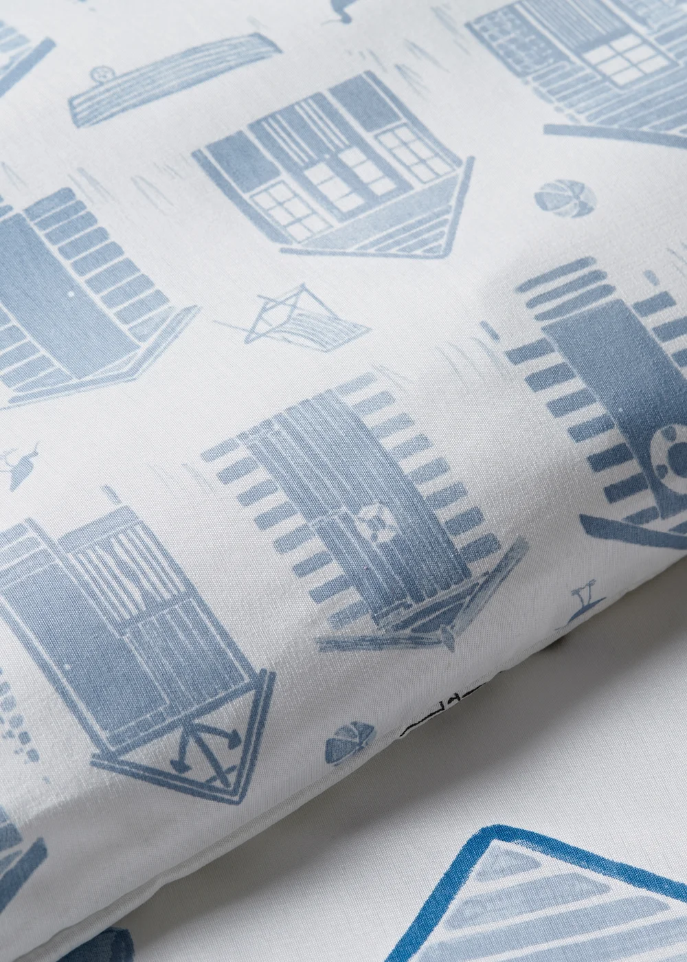 White Beach Huts Duvet Set - Single Image 3