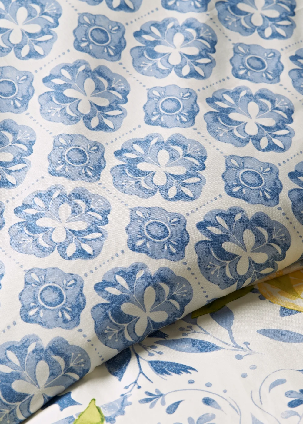 Blue Lemon Tiles Duvet Set - Single Image 3