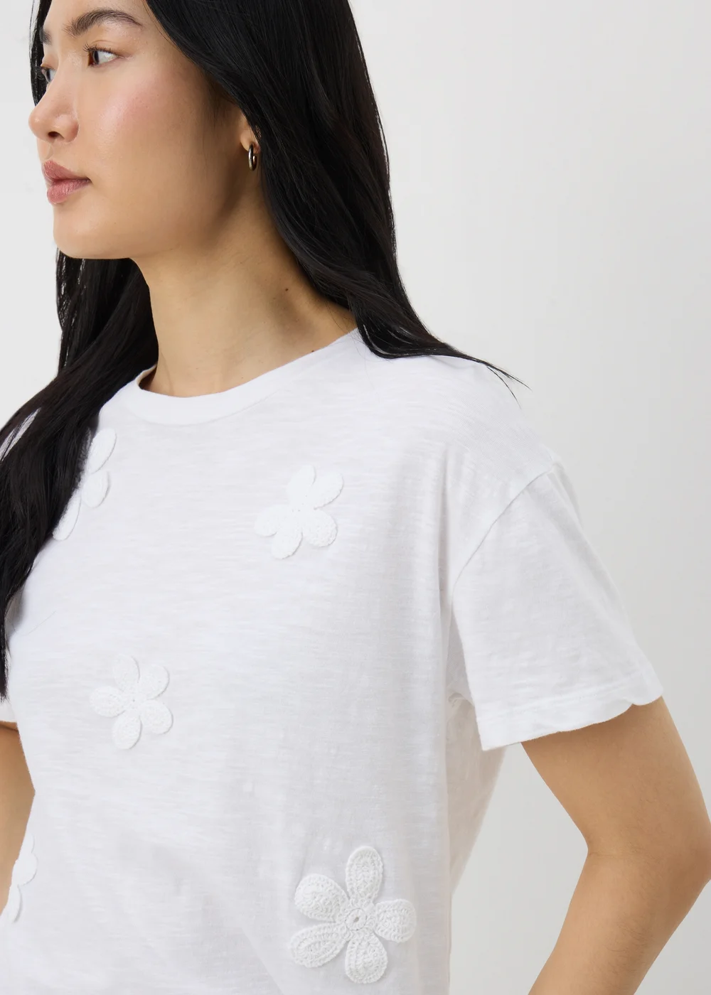 White Lace Flower T-Shirt - 8 Image 3