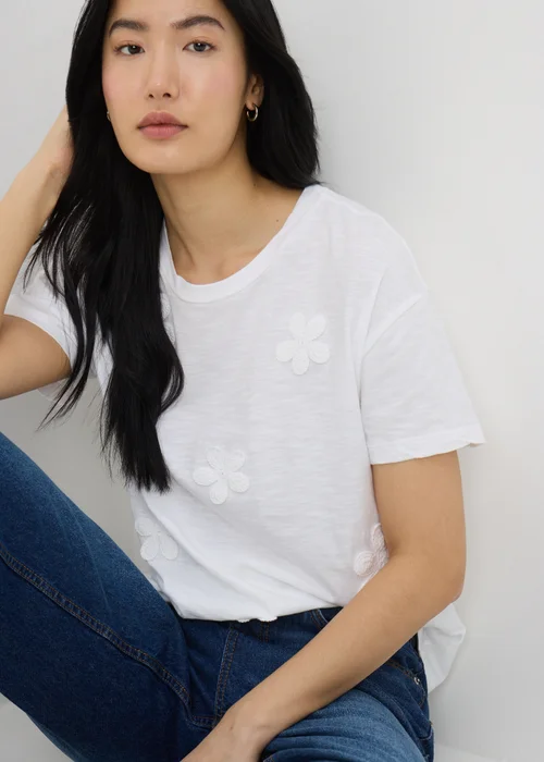 White Lace Flower T-Shirt - 8 Image 2