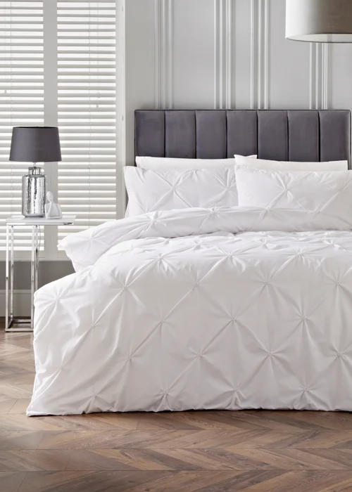 White Pleat Duvet Set - Double Image 1
