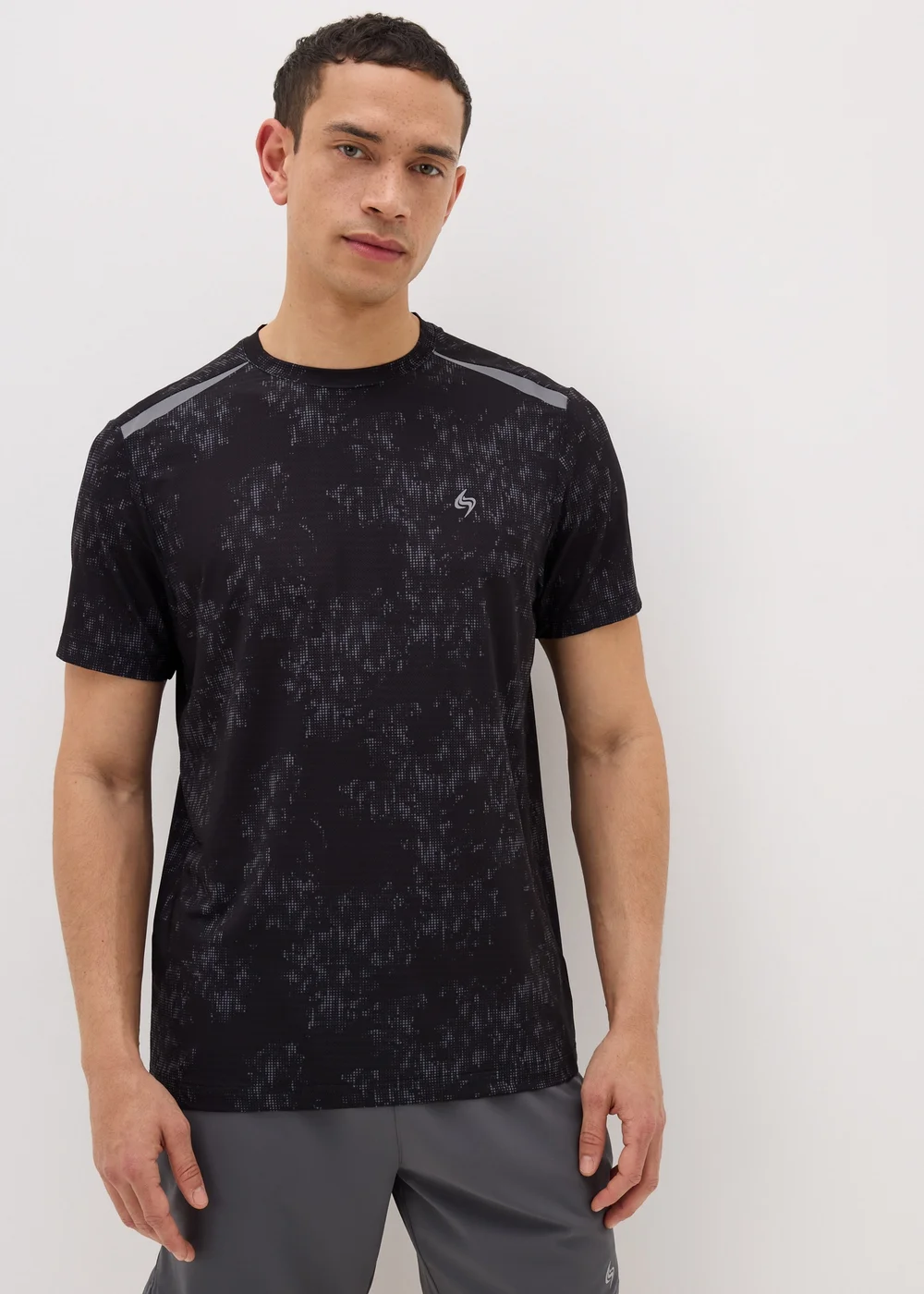 Souluxe Black Printed T-Shirt - S Image 1