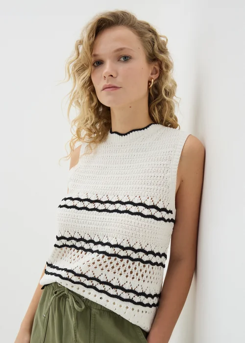 Cream Knitted Black Trimmed Vest - 8 Image 1