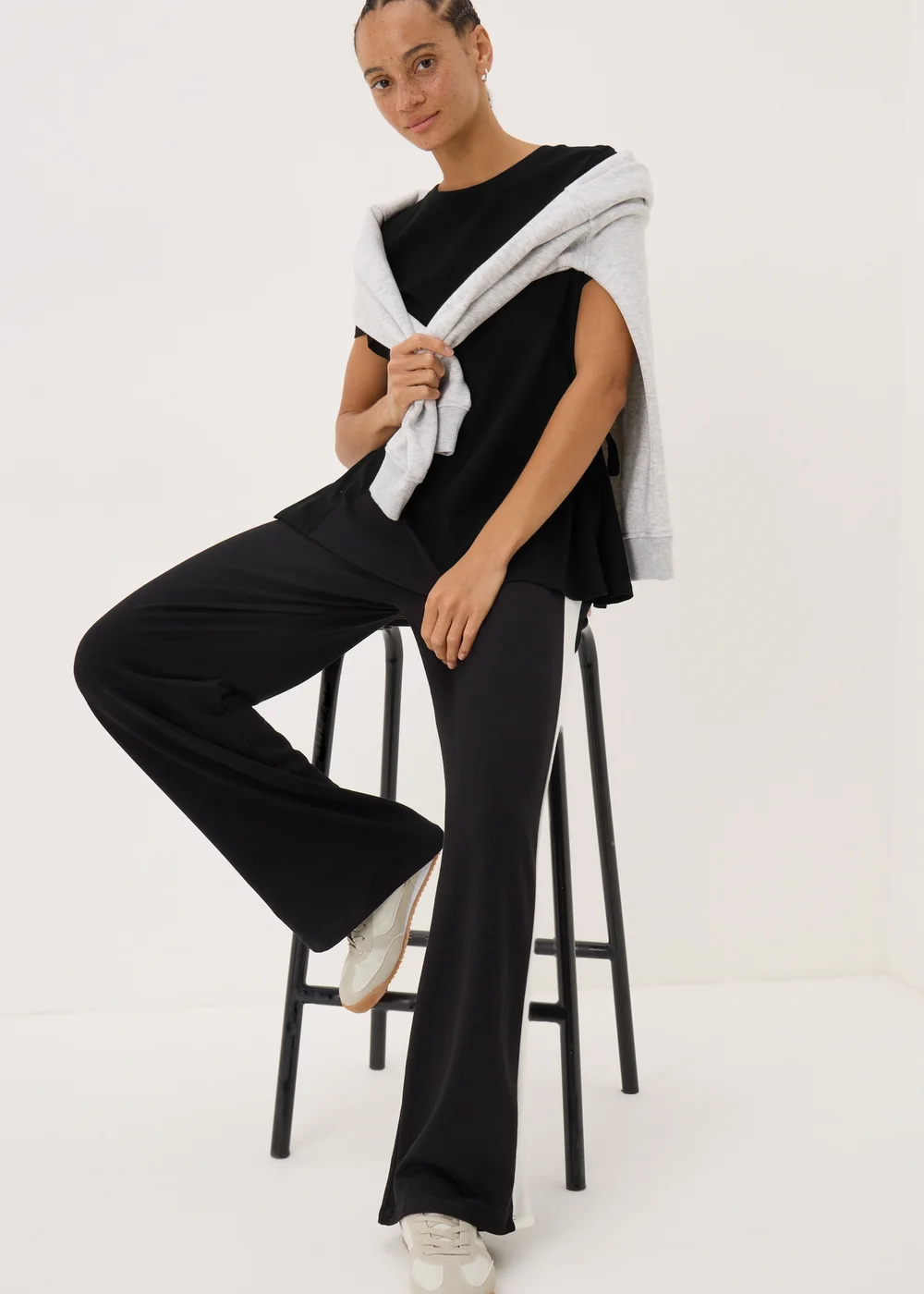Black Tie Side T-Shirt - S Image 2