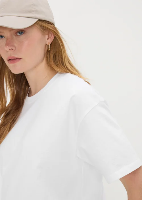 White Boxy T-Shirt - S Image 2
