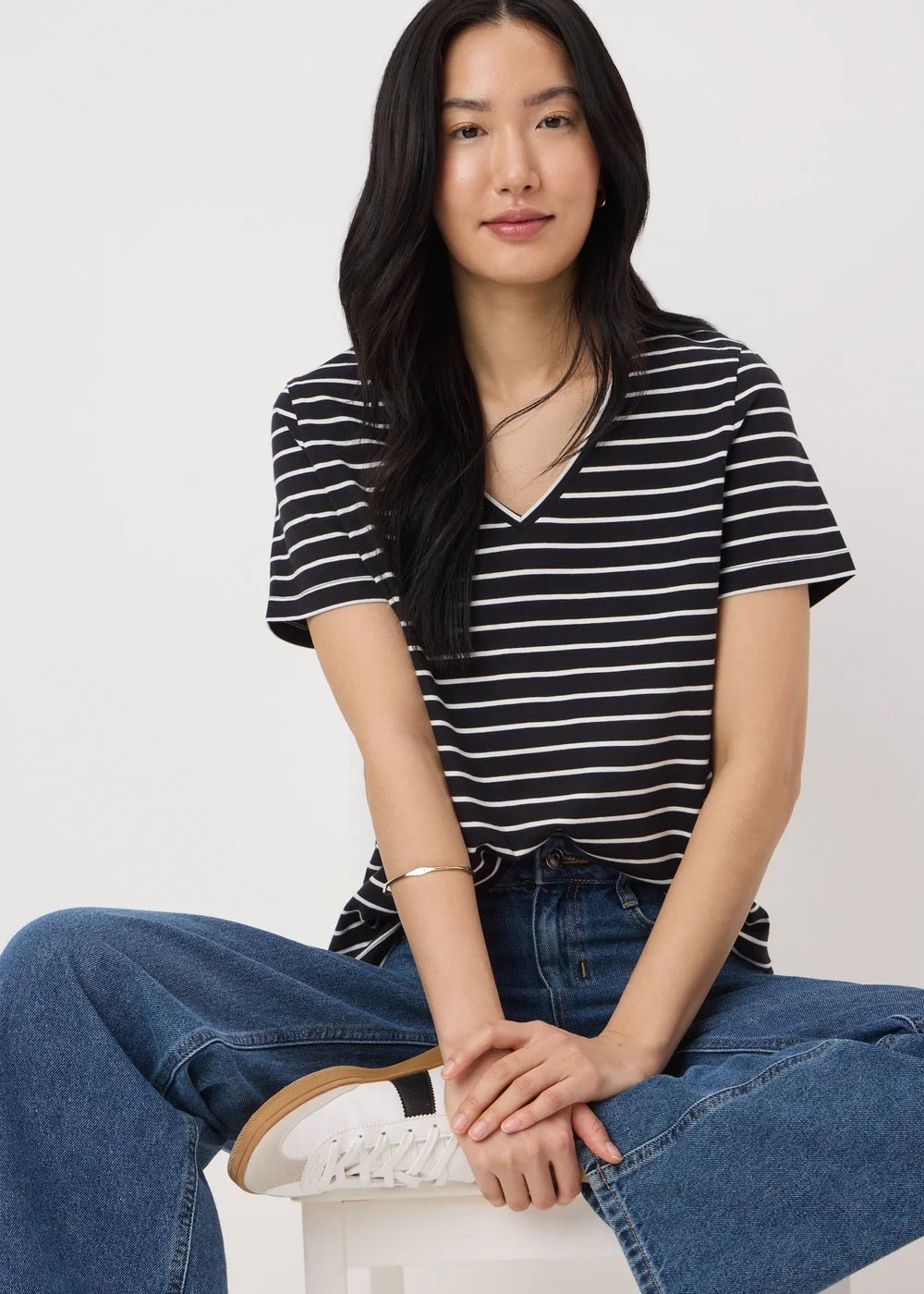 Black Stripe V-Neck Regular Fit T-Shirt - 8 Image 1