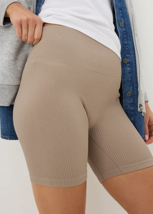 Beige Seamless Cycle Shorts - S Image 3
