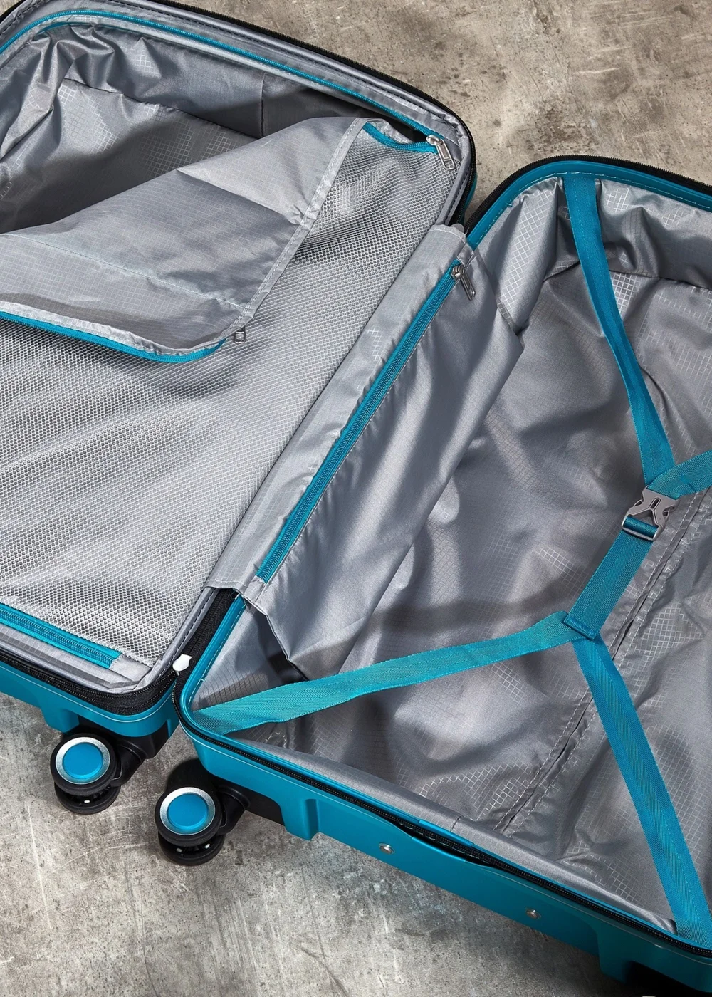 Rock Sunwave Suitcase Blue - Cabin Image 4