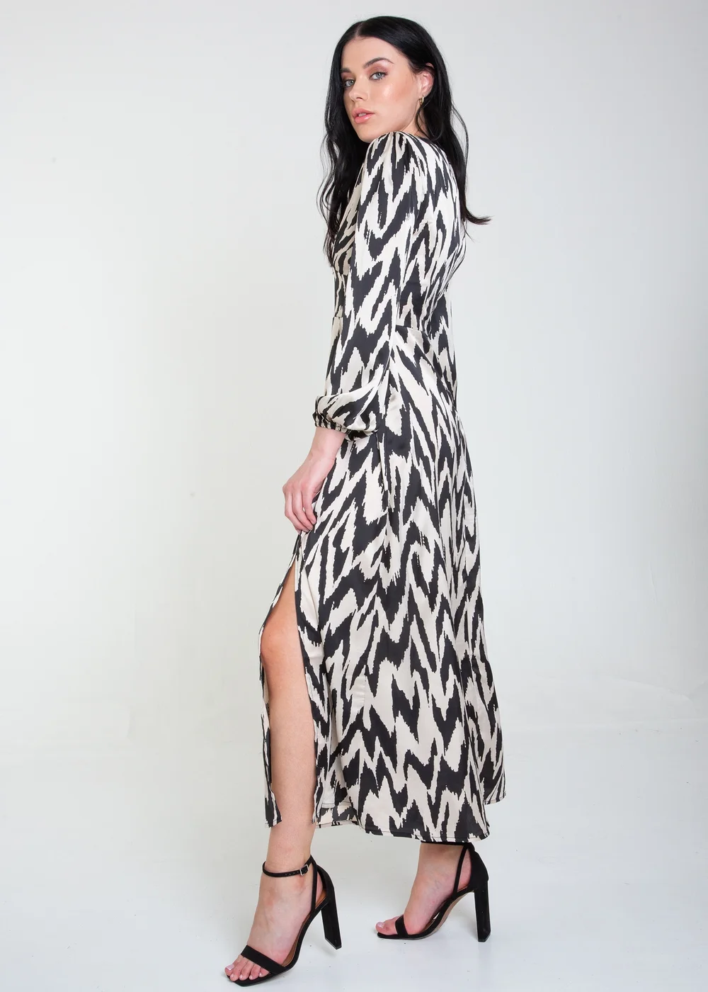 Gini London Mono Zigzag Printed Midi Dress - 8 Image 4