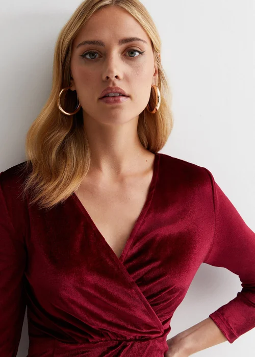 Gini London Burgundy Velvet Wrap Top Skater Midi Dress - Size 8 Image 3