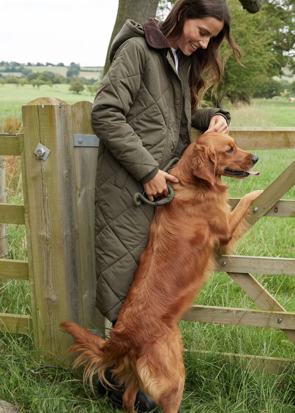 Threadbare Khaki Fir Diamond Quilted Longline Barn Jacket with Removable Hood - 8 Image 4