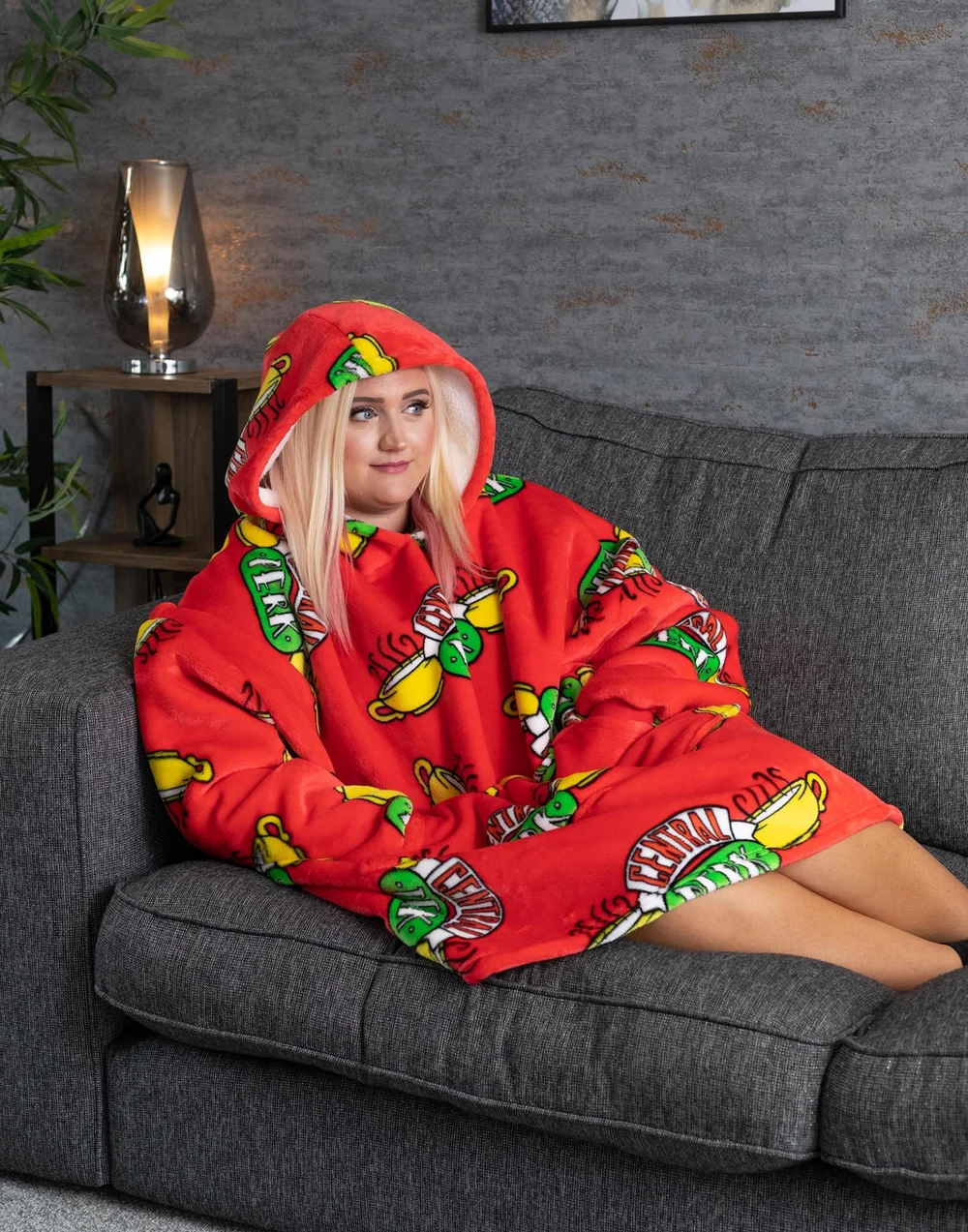 Vanilla Underground Friends Unisex Red Central Perk Logo Blanket Hoodie - One Size Image 2