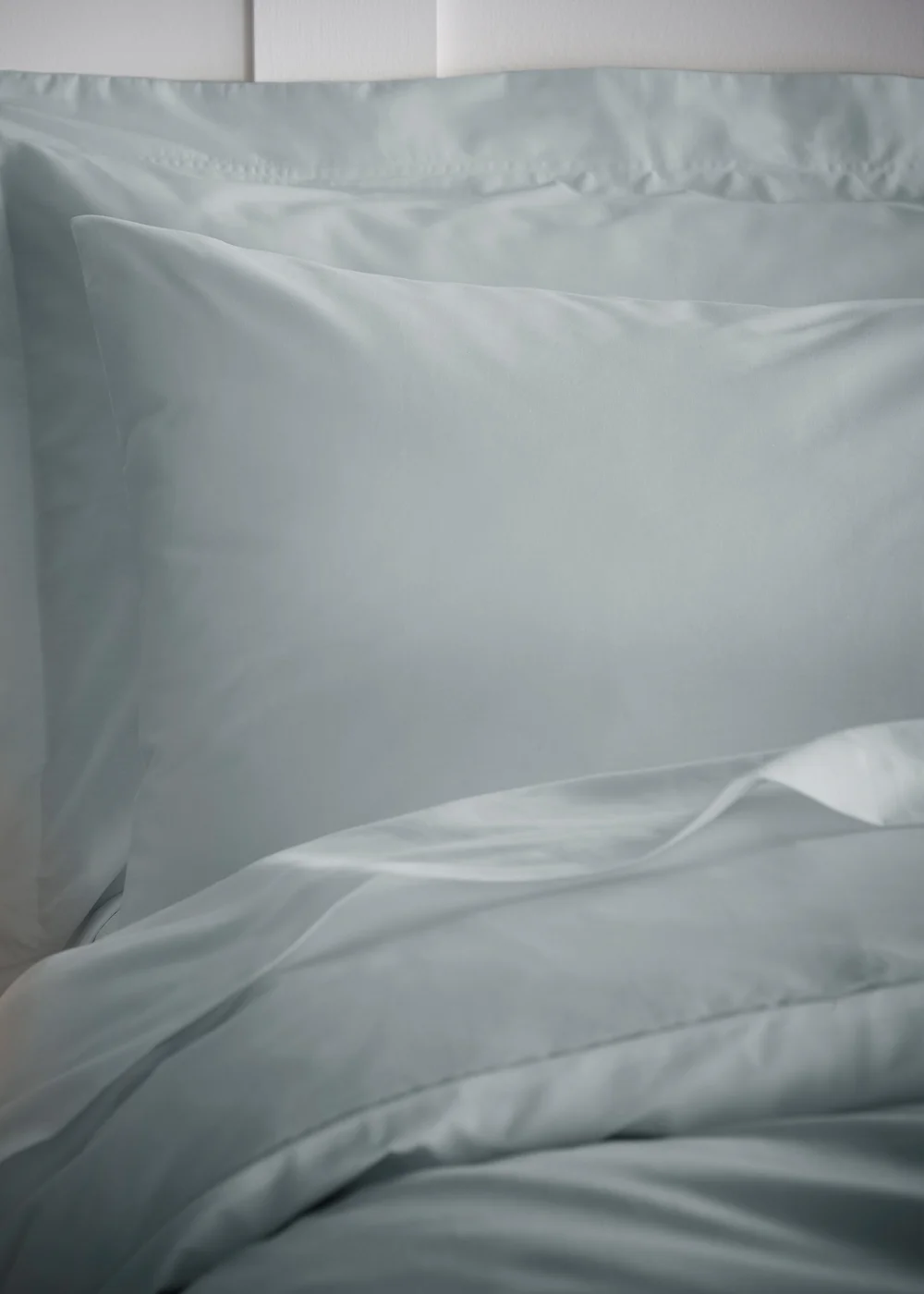 Bianca Fine Linens Silver Temperature Controlling Tencel Lyocell Standard Pillowcase Pair - One Size Image 2