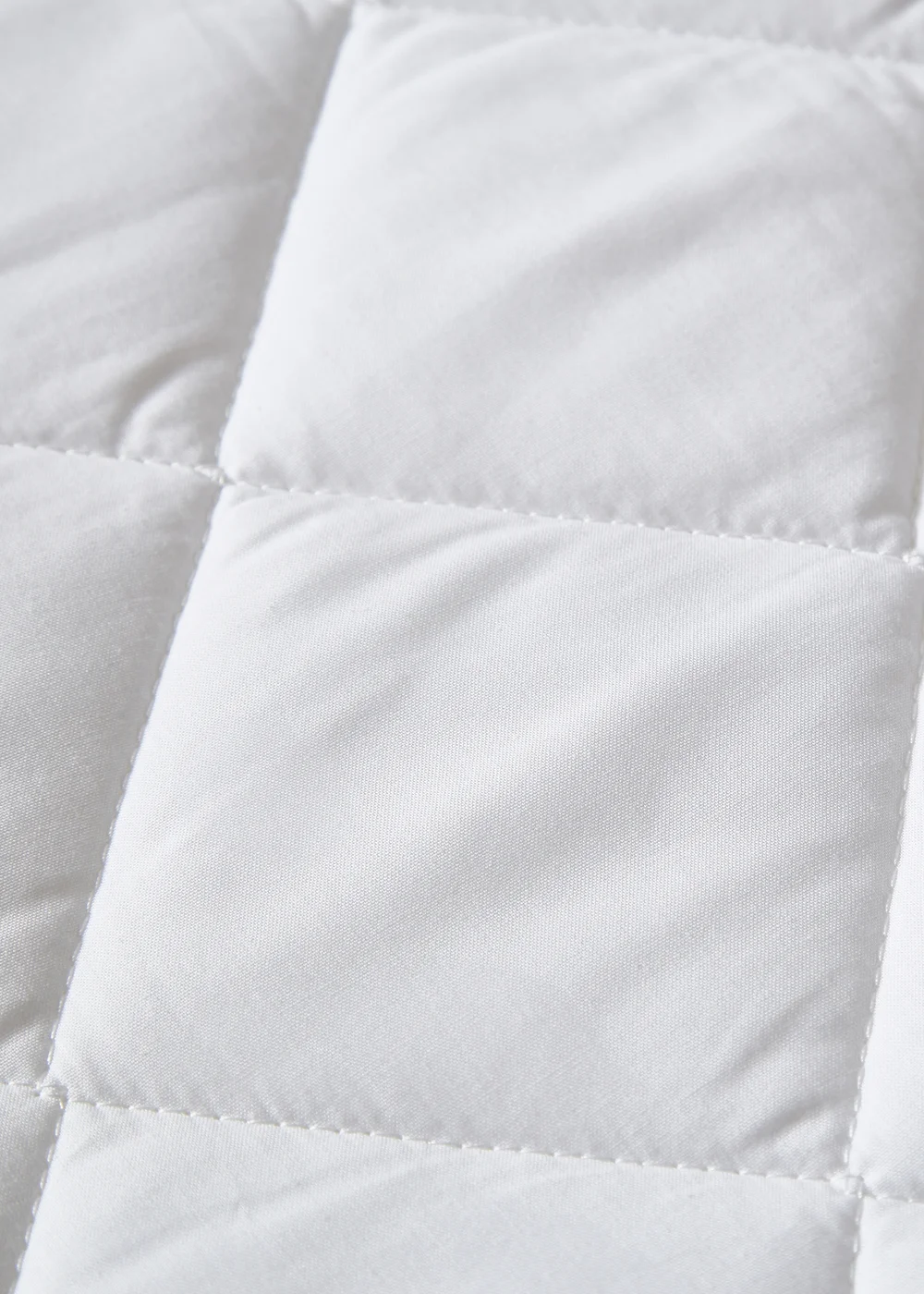 Bianca Fine Linens White Temperature Controlling Tencel Lyocell Mattress Protector - Single Image 2