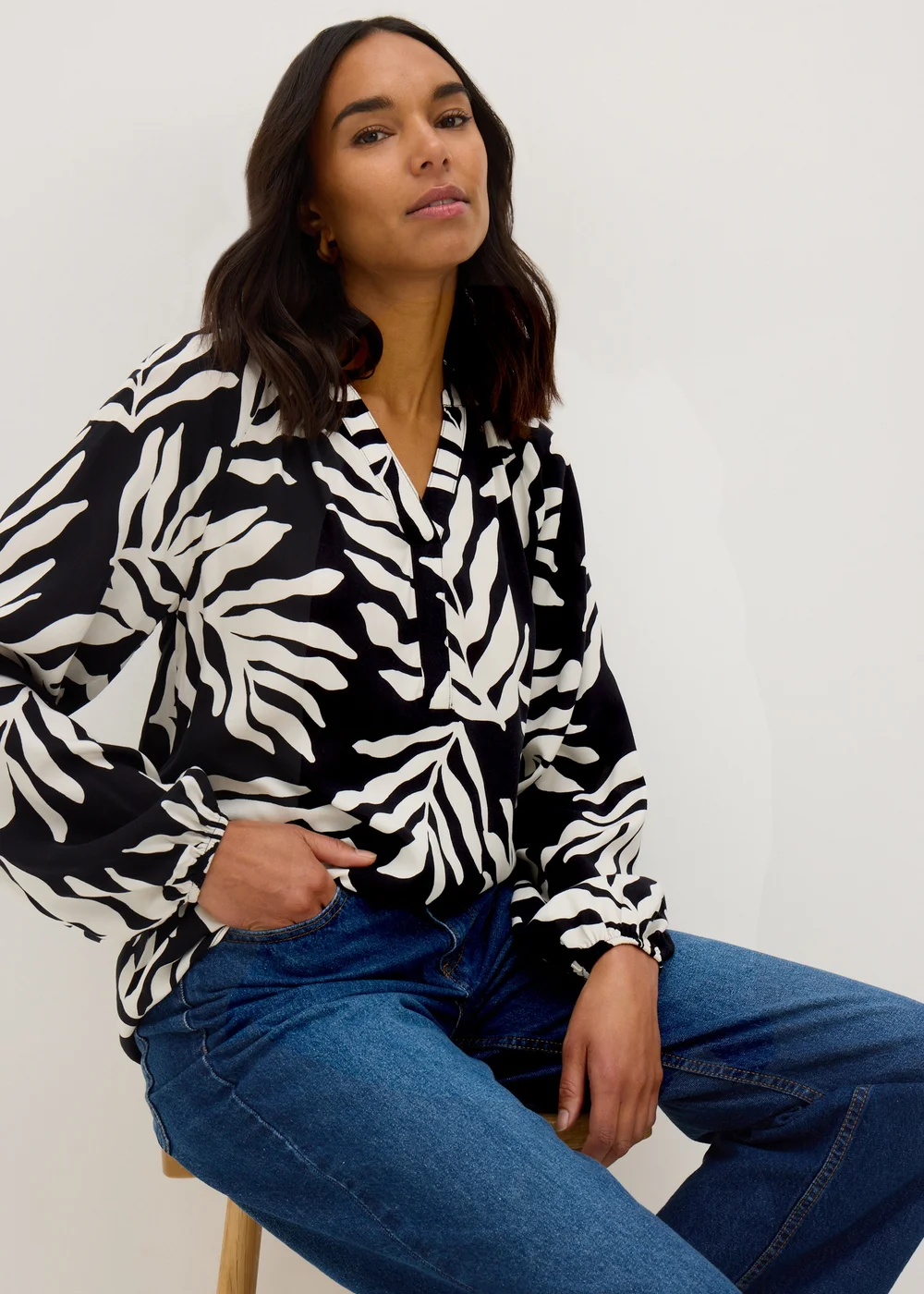Black Monochrome Leaf V-Neck Blouse - 8 Image 1