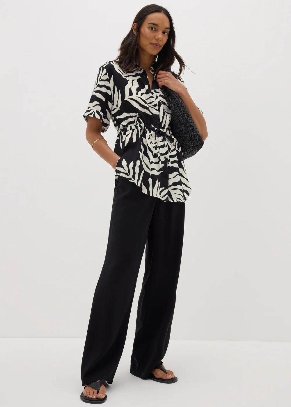Black Monochrome Leaf Tie Waist Longline Shirt - 8 Image 2