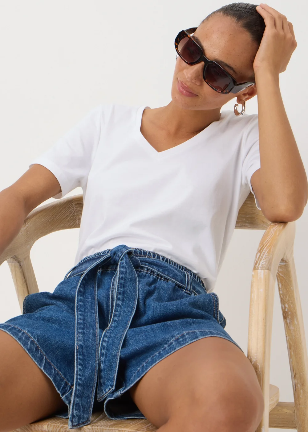 White V-Neck Regular Fit T-Shirt - 8 Image 2