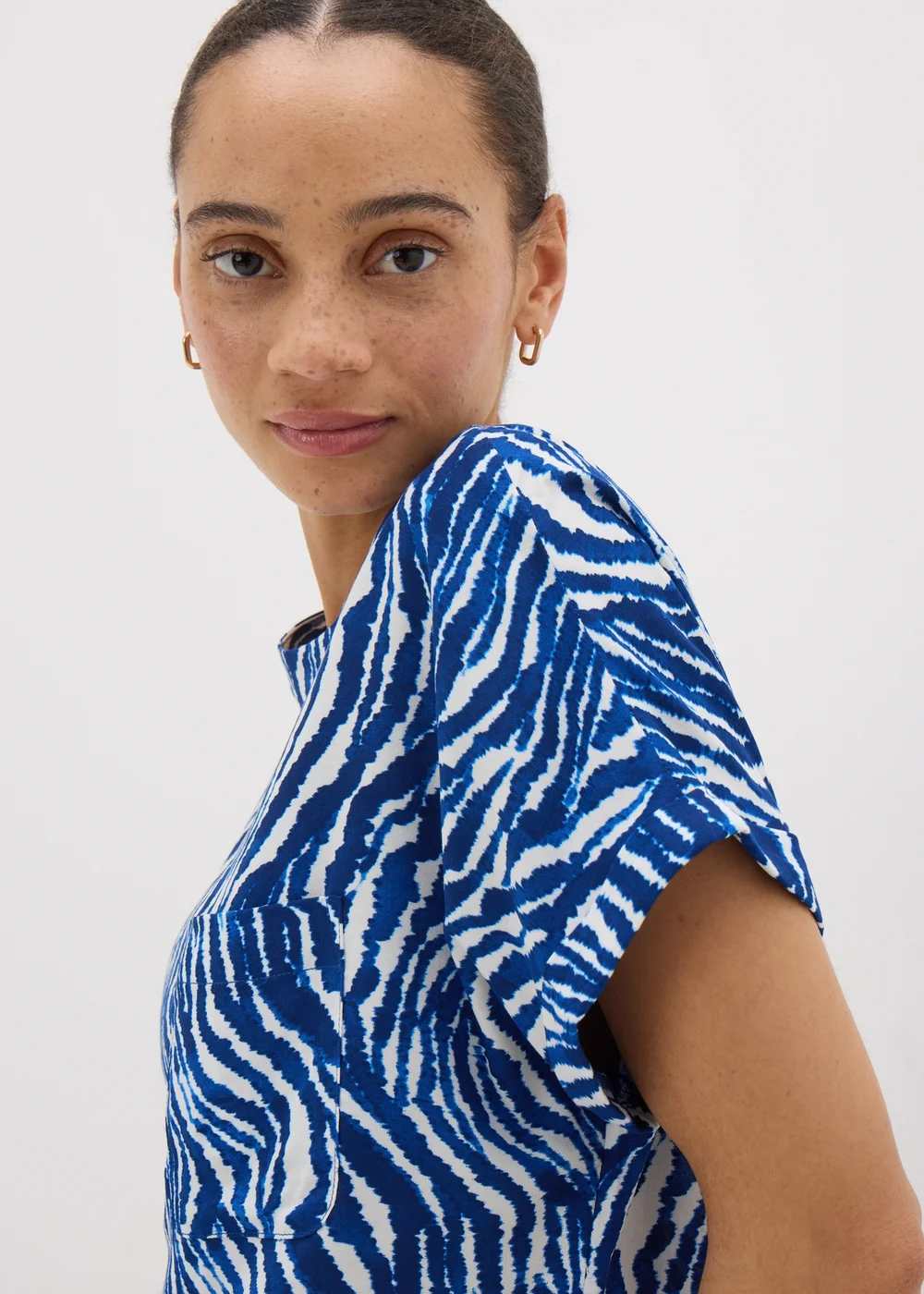 Blue Animal Print Pocket Box Top - 8 Image 3