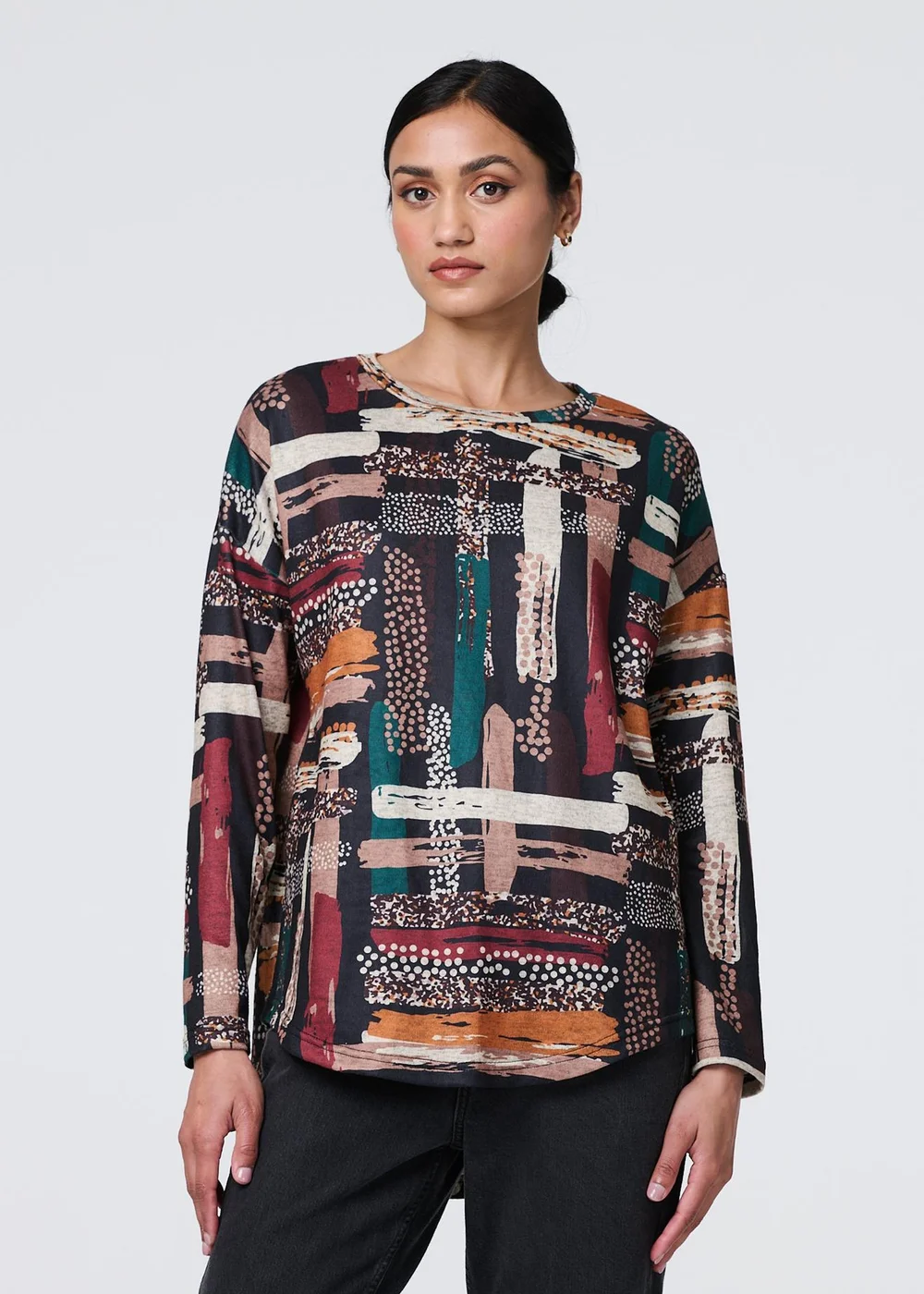Izabel London Brown Brushstroke Print Curved Hem Top - 8 Image 4