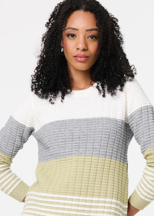 Izabel London Green Colour Block Textured Curve Hem Jumper - 8 Image 3