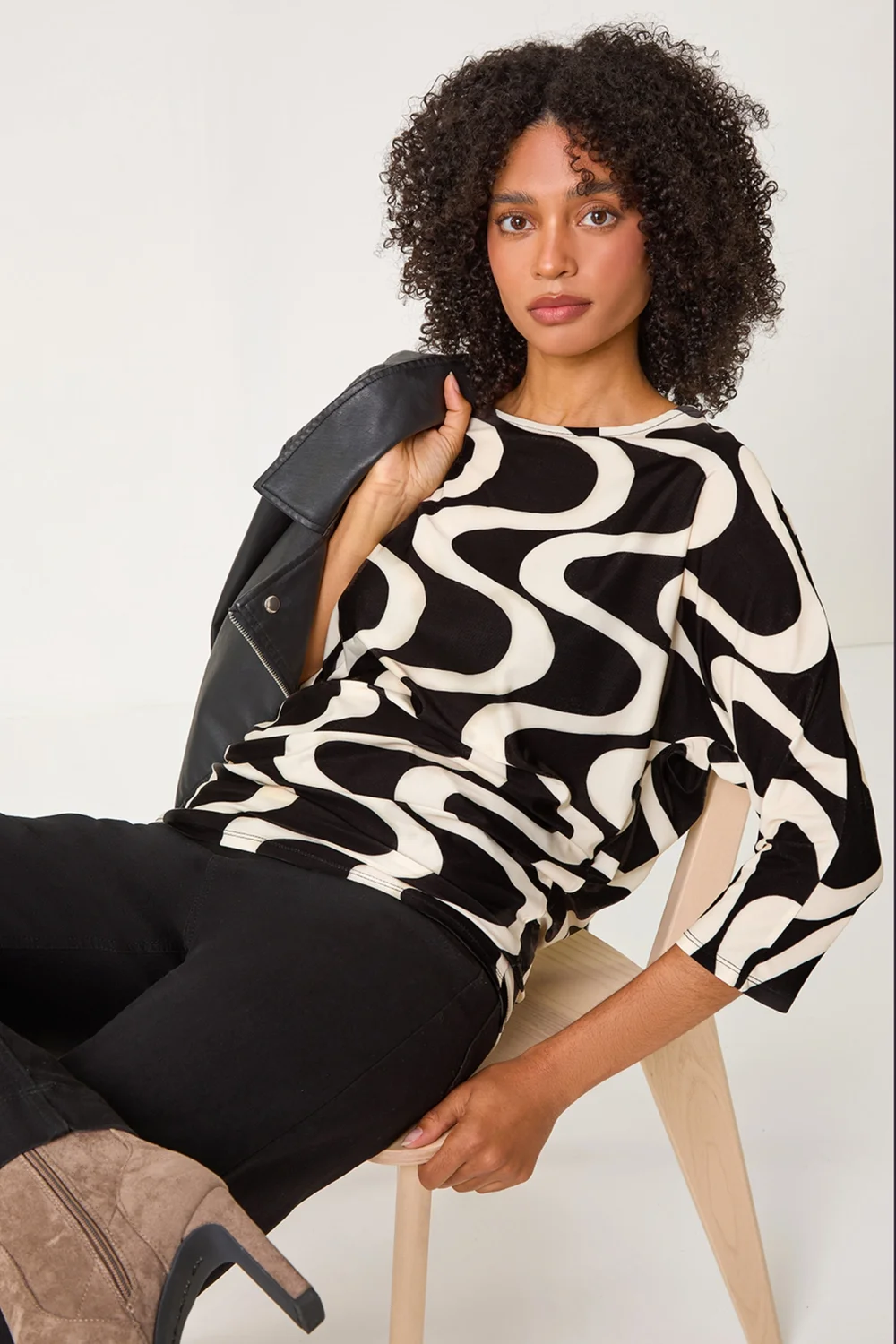 Roman Black Swirl Print Stretch Top - 10 Image 2