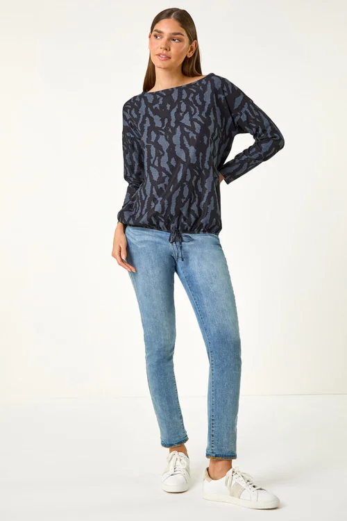 Roman Teal Tie Hem Geometric Print Top - Size 18 Image 3