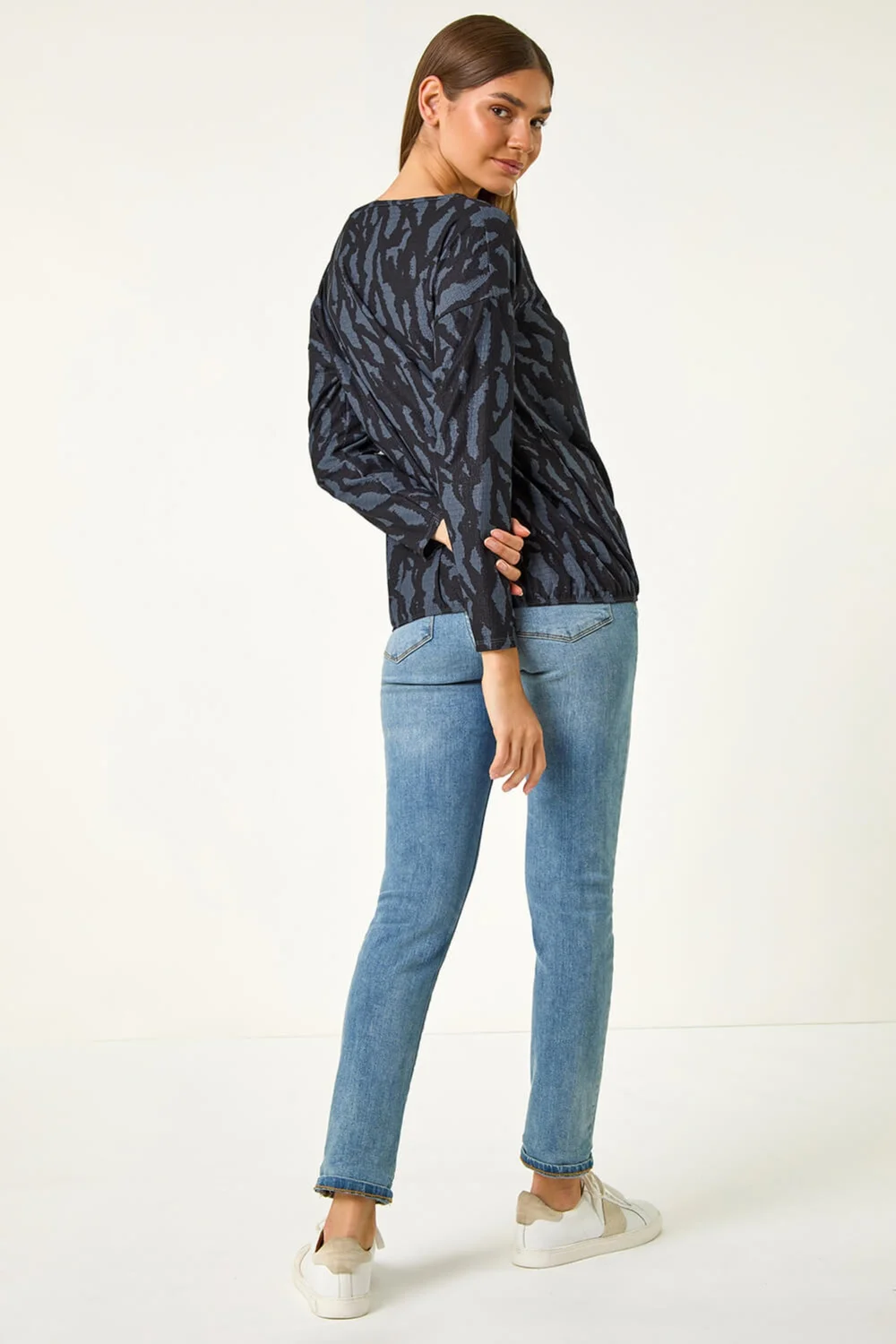 Roman Teal Tie Hem Geometric Print Top - Size 18 Image 4