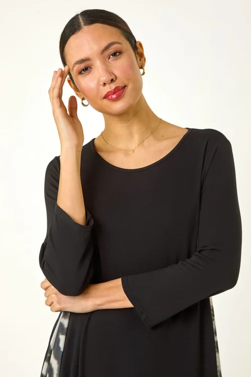 Roman Grey Abstract Contrast Mesh Stretch Tunic - Size 22 Image 4