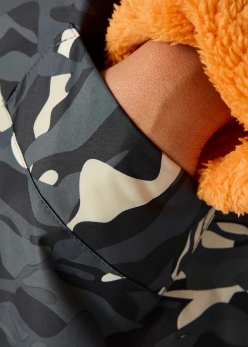 Regatta Black Camo Persimmon Junior Waterproof Robe with Hydrafort Technology (3-13 Years) - 9-13 Yrs Image 5